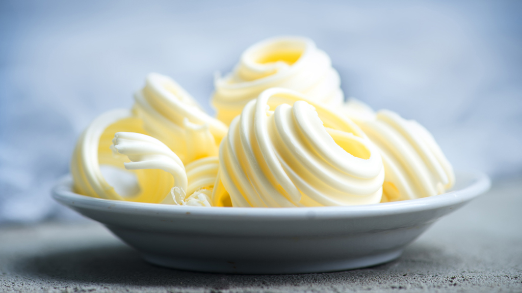 AAK launches spray bottle format of Whirl butter alternative